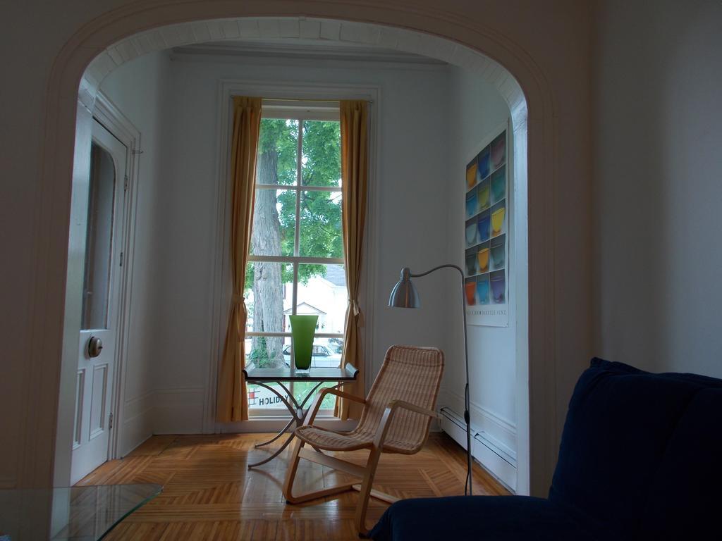 Absolute 1000 Islands Monthly Suites Gananoque Værelse billede