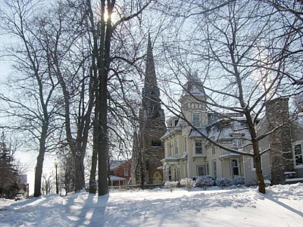 Absolute 1000 Islands Monthly Suites Gananoque Eksteriør billede